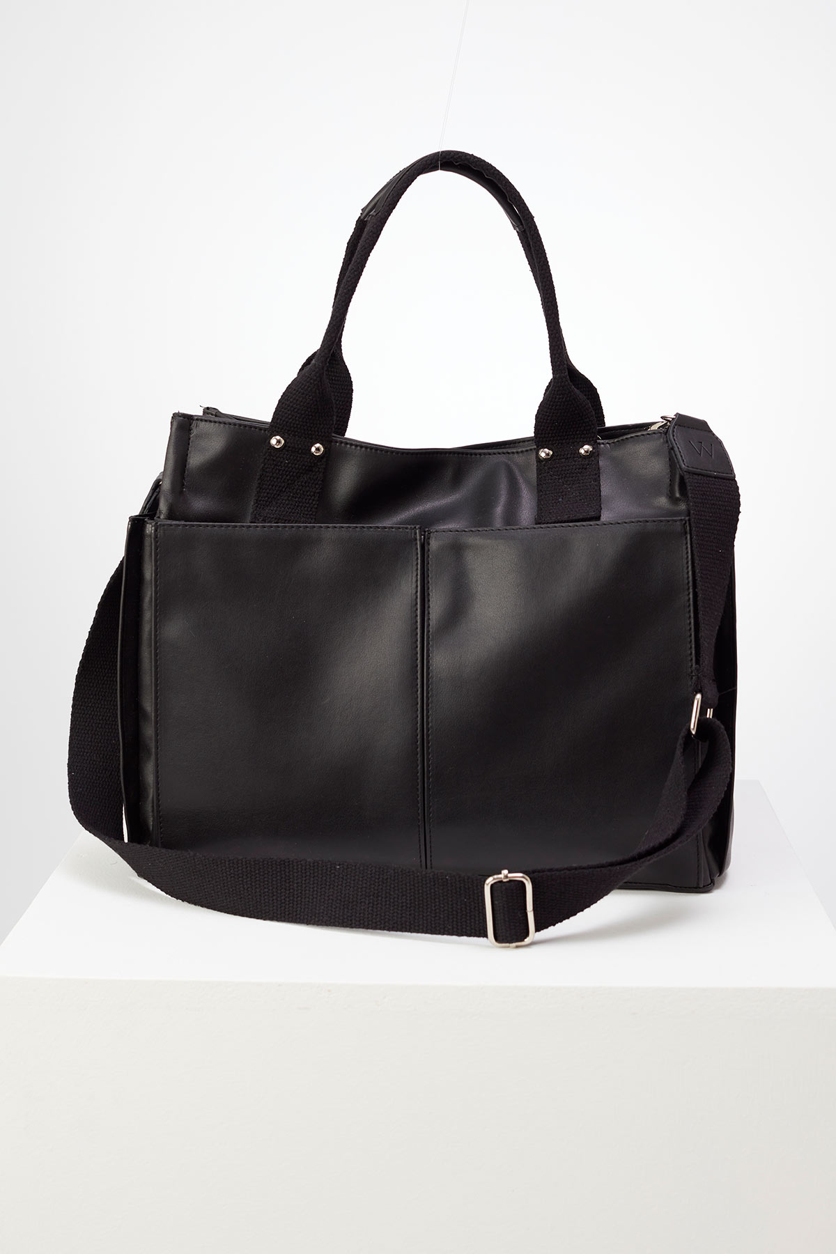 LEATHER EVERYDAY BAG BLACK